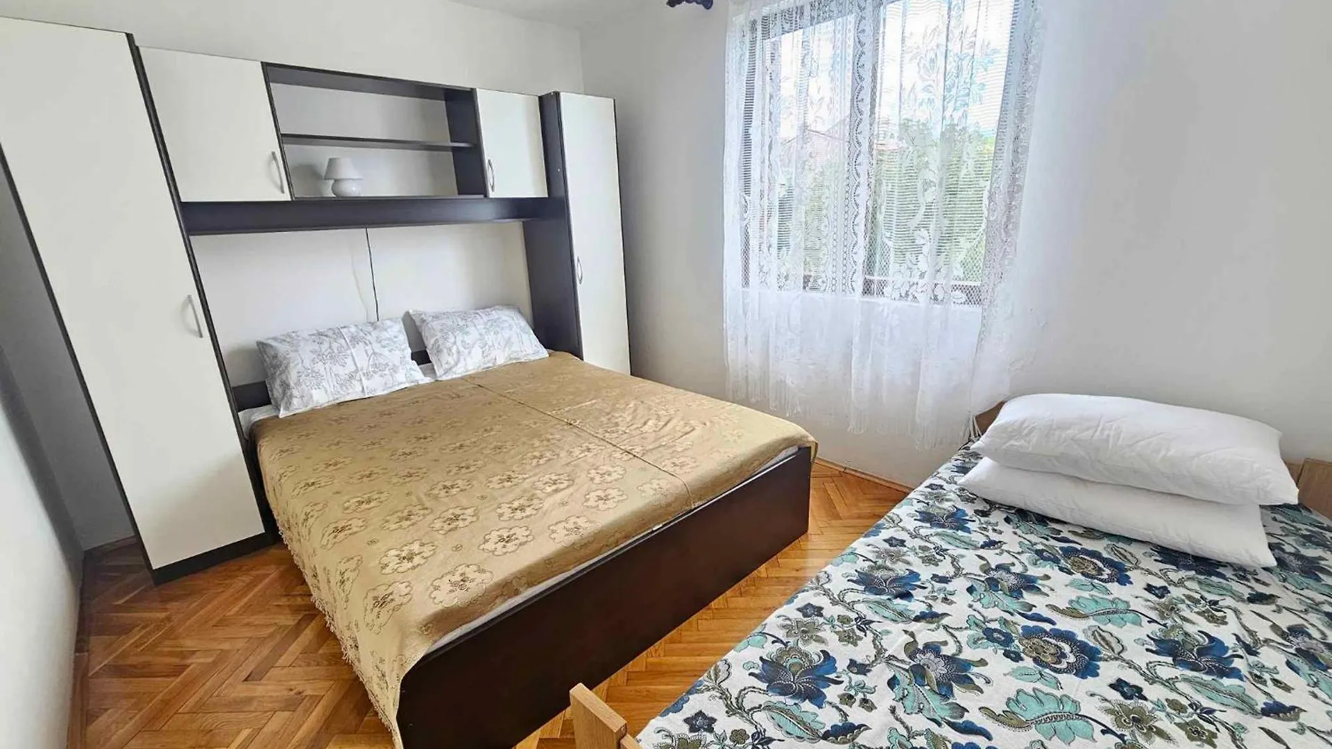 Apartment In Novi Vinodolski 51455