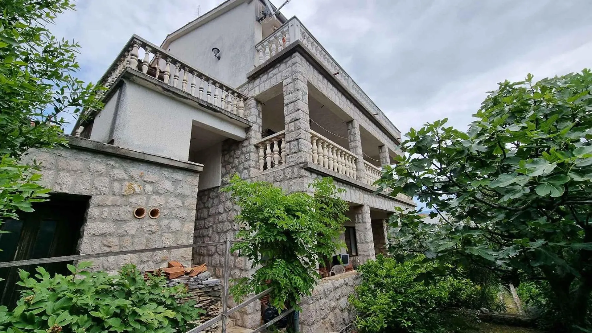 Apartment In Novi Vinodolski 51455